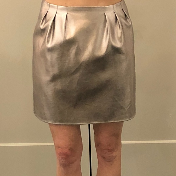 Sugar & Lips Metallic Mini Skirt. Size Medium. - Picture 1 of 5